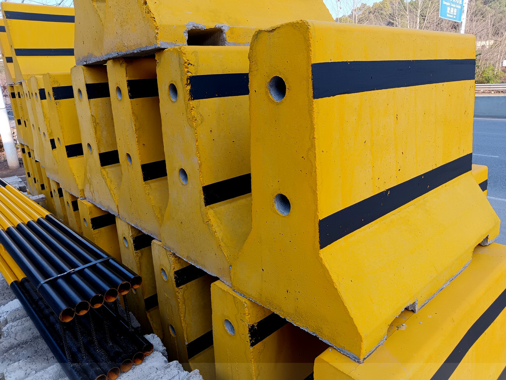 ˮ�����ճ�1000��800�Ͽ�180�¿�500��ֱ��57mm��917�ˮ�����ձȽϸߣ�������ͨ����